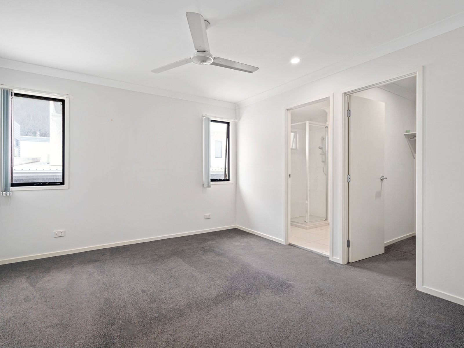 32/7 Border Drive North CURRUMBIN WATERS 7