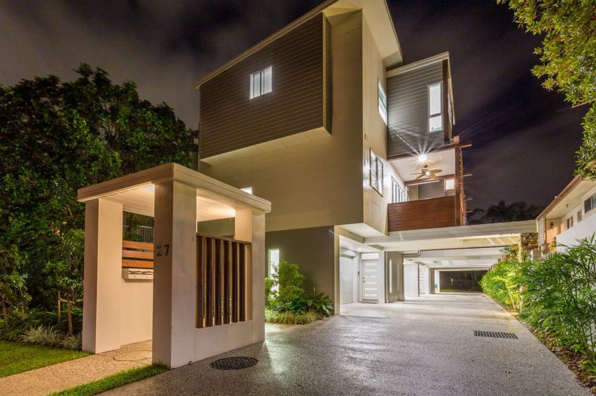3/27 Burleigh Street Burleigh Heads 2