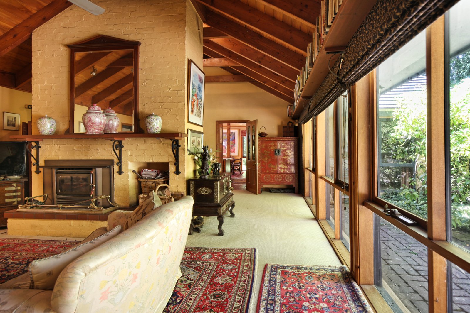 Real Estate and Property in 327 Harpers Road, Woodend, VIC