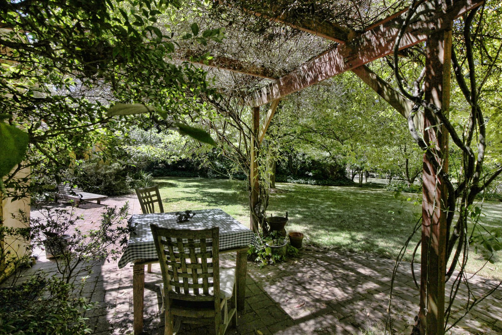 Real Estate and Property in 327 Harpers Road, Woodend, VIC