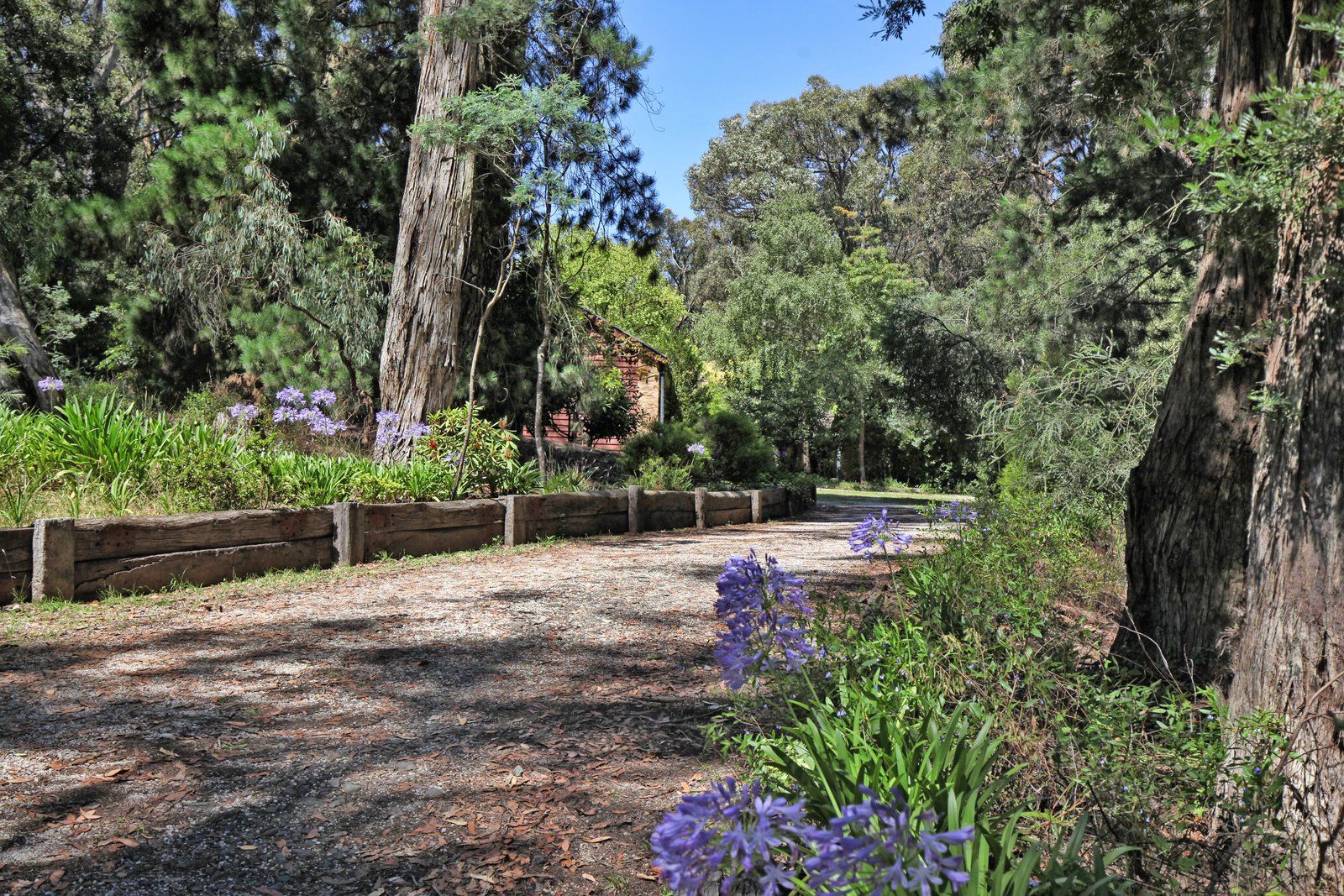 Real Estate and Property in 327 Harpers Road, Woodend, VIC