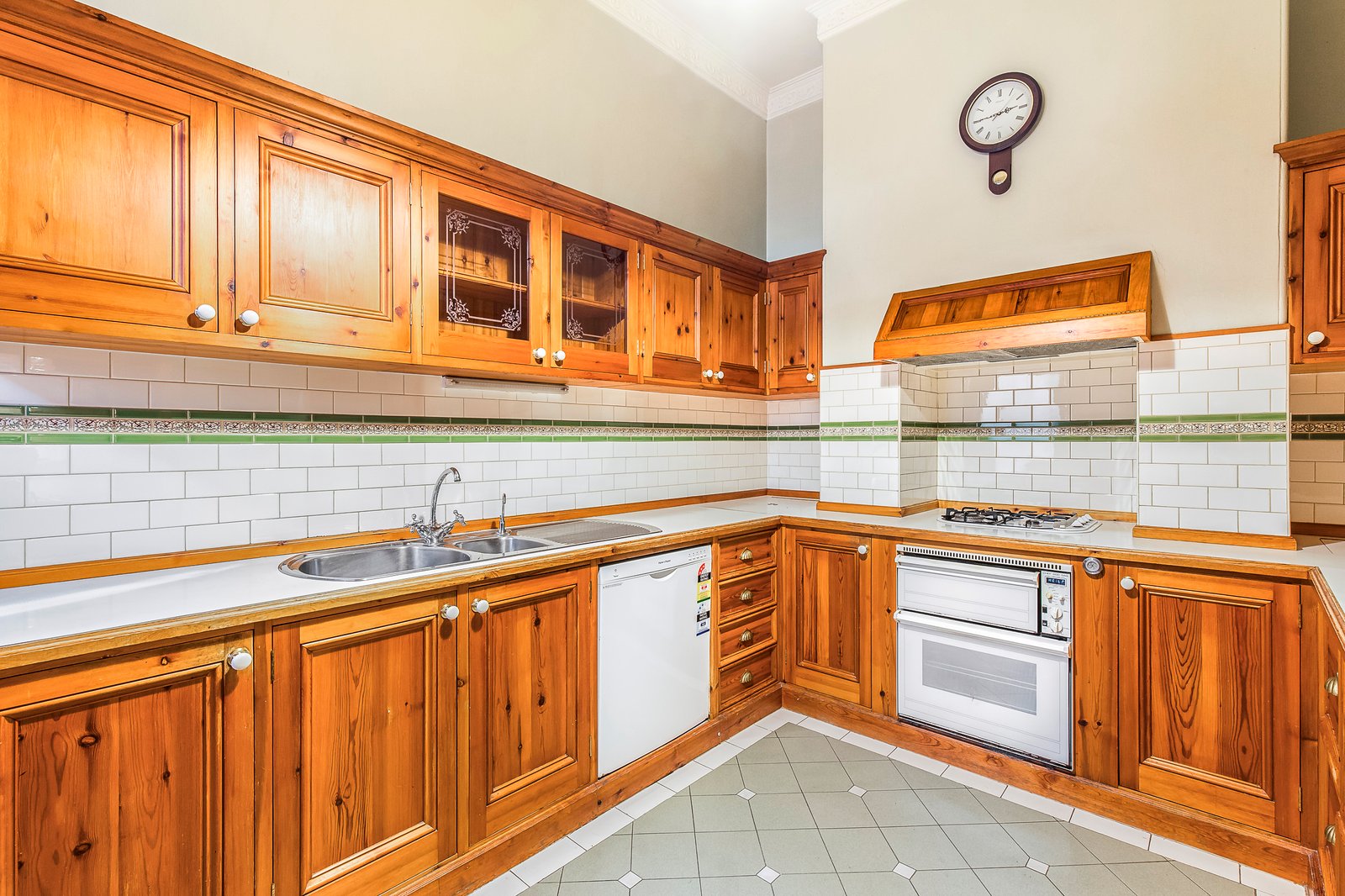 Gallery: 327 Nott Street