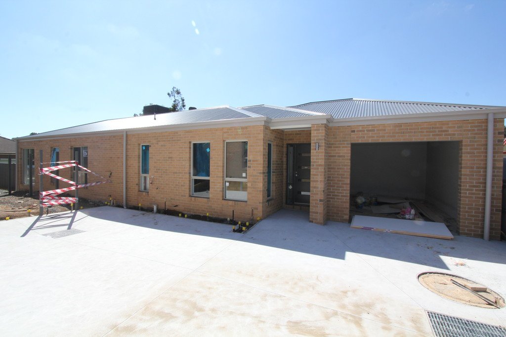 3/27 Water Street BROWN HILL 3