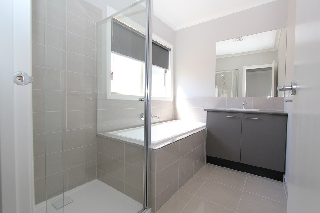 3/27 Water Street BROWN HILL 4