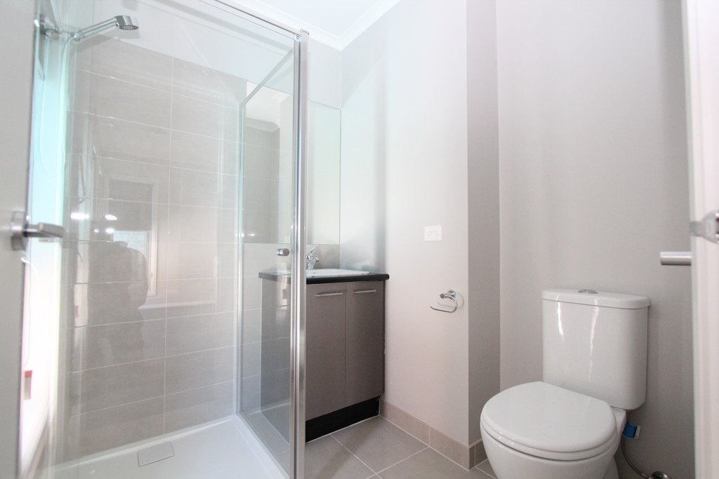 3/27 Water Street BROWN HILL 7