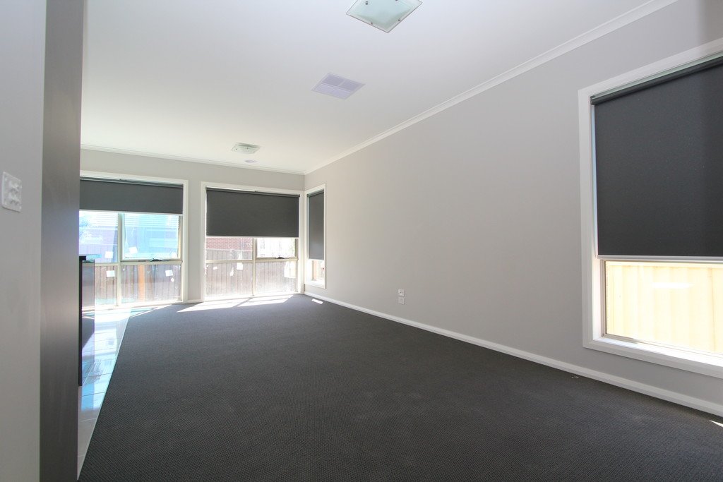 3/27 Water Street BROWN HILL 9