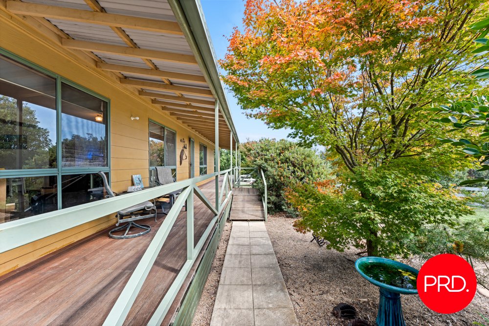 327 Weeroona Drive WAMBOIN 2