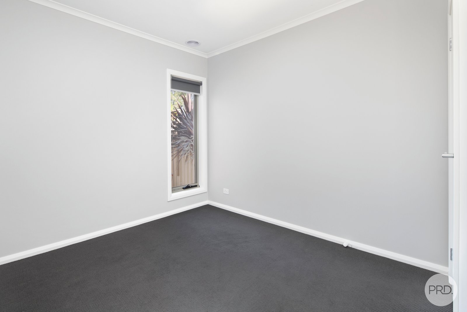3/27A Water Street BROWN HILL 5