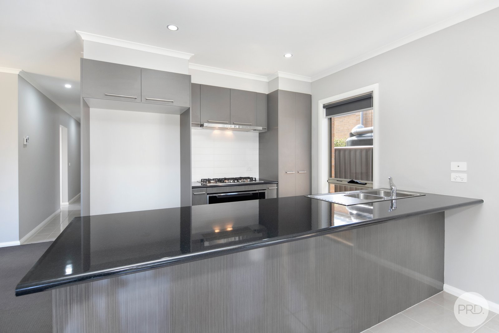 3/27A Water Street BROWN HILL 7