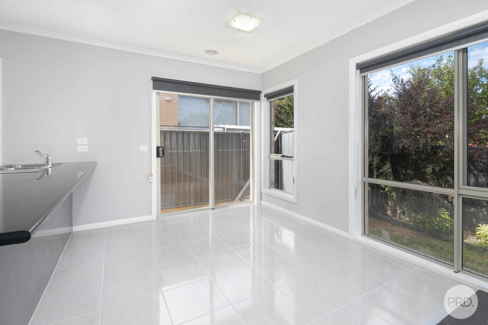 3/27A Water Street BROWN HILL 8