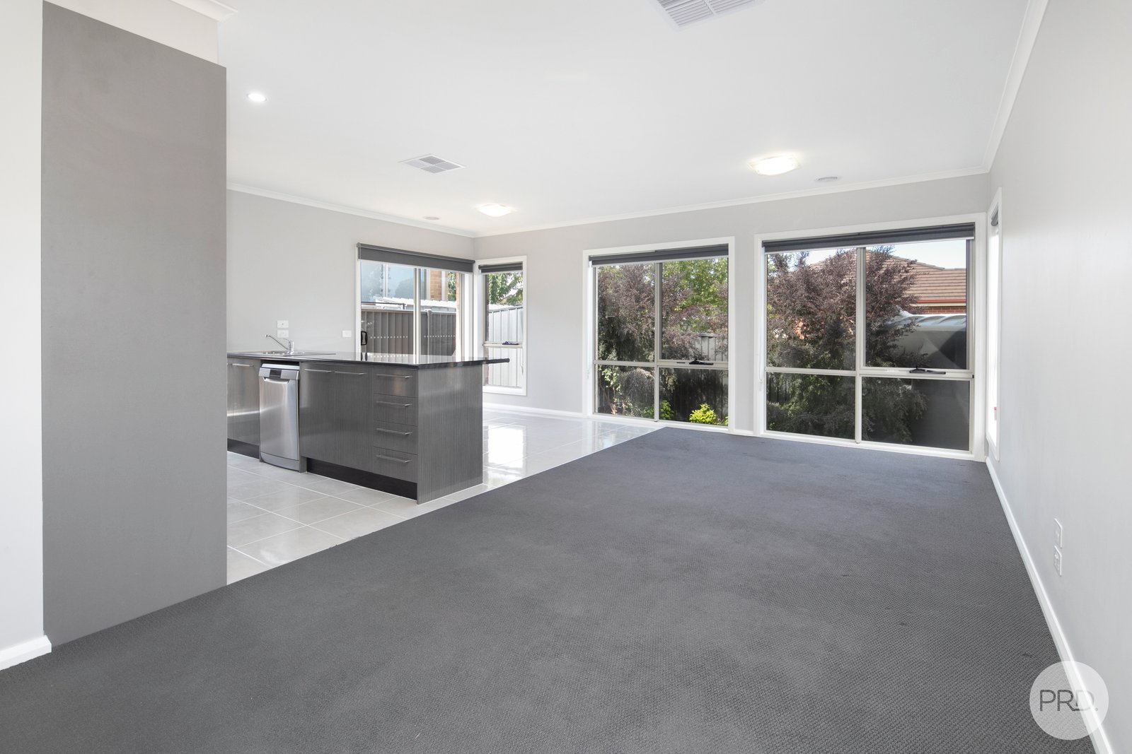 3/27A Water Street BROWN HILL 9