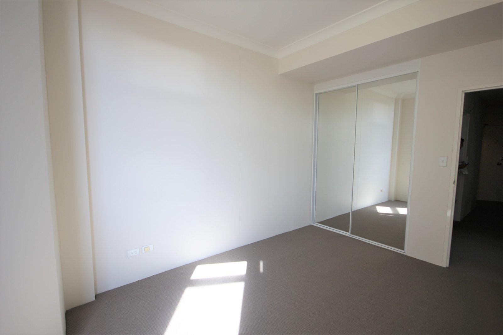 32/8-10 Derby Street KOGARAH 5