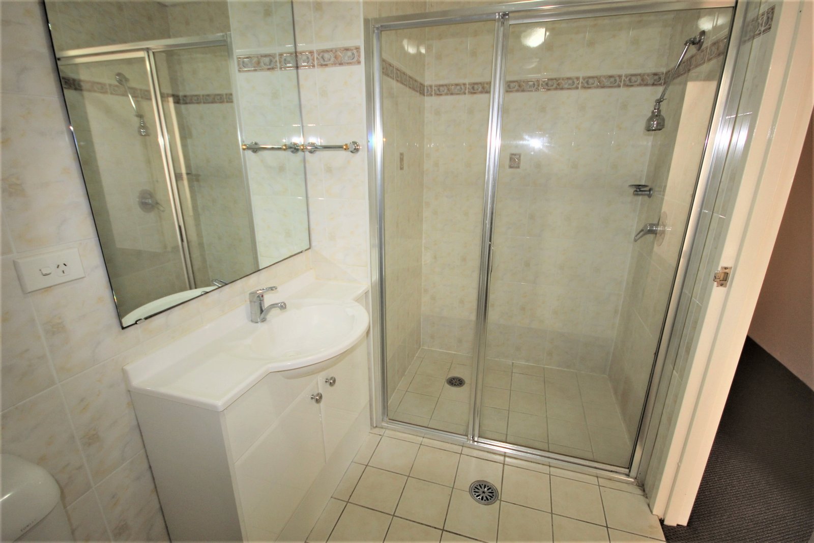 32/8-10 Derby Street KOGARAH 7