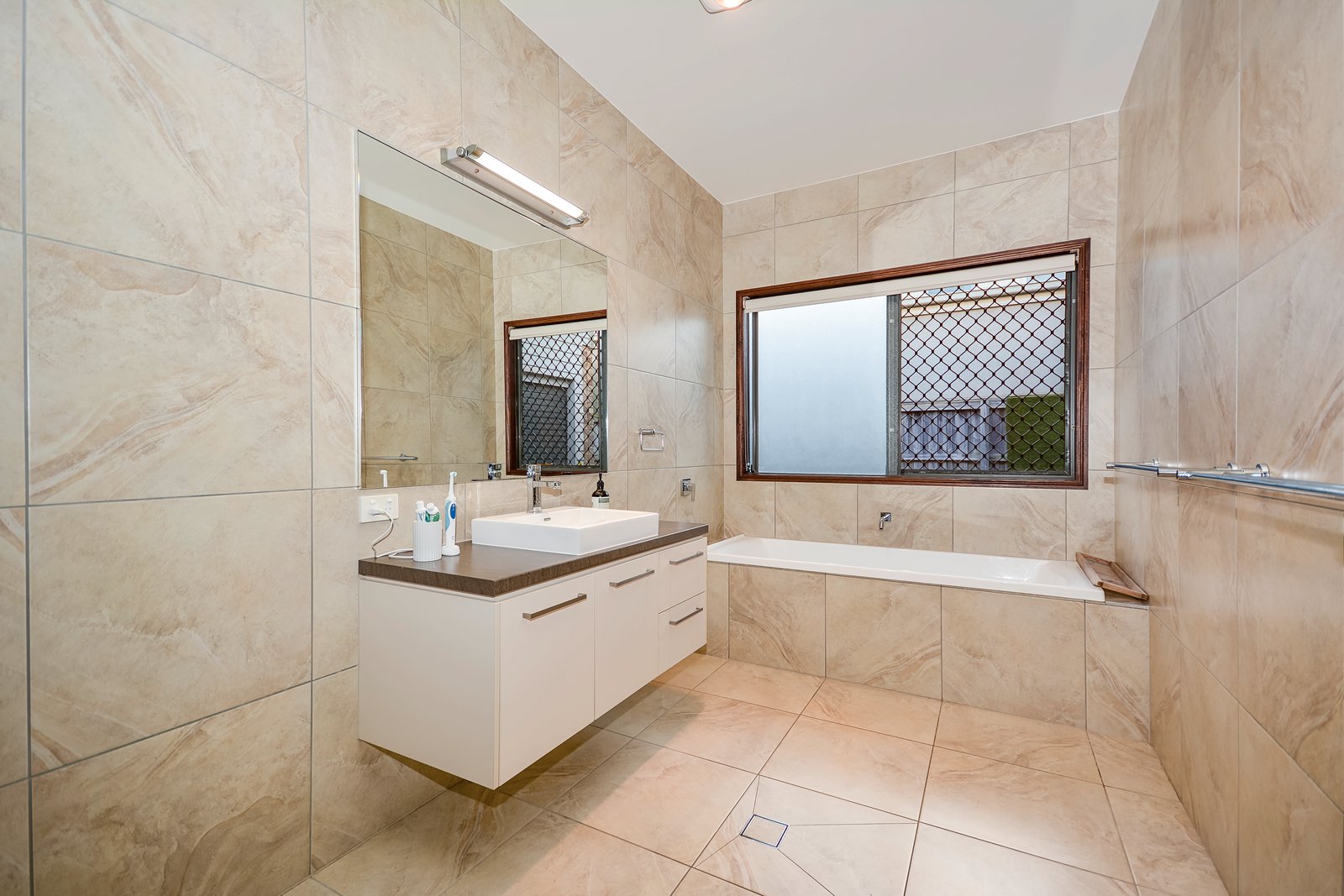 328 Casuarina Way CASUARINA 7