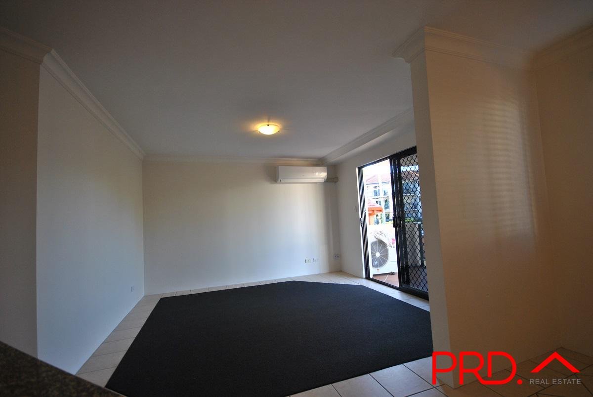 3/28 Little Norman Street SOUTHPORT 8