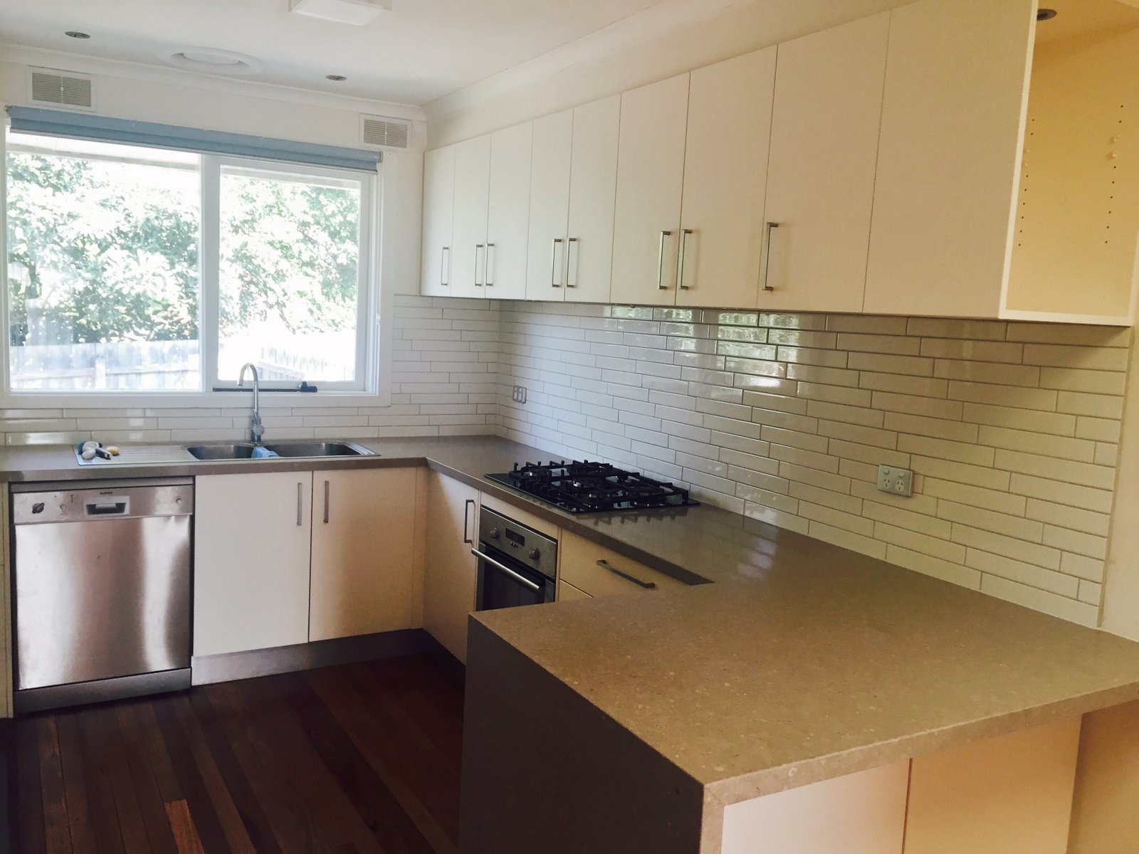Gallery: 3/28 May Park Avenue