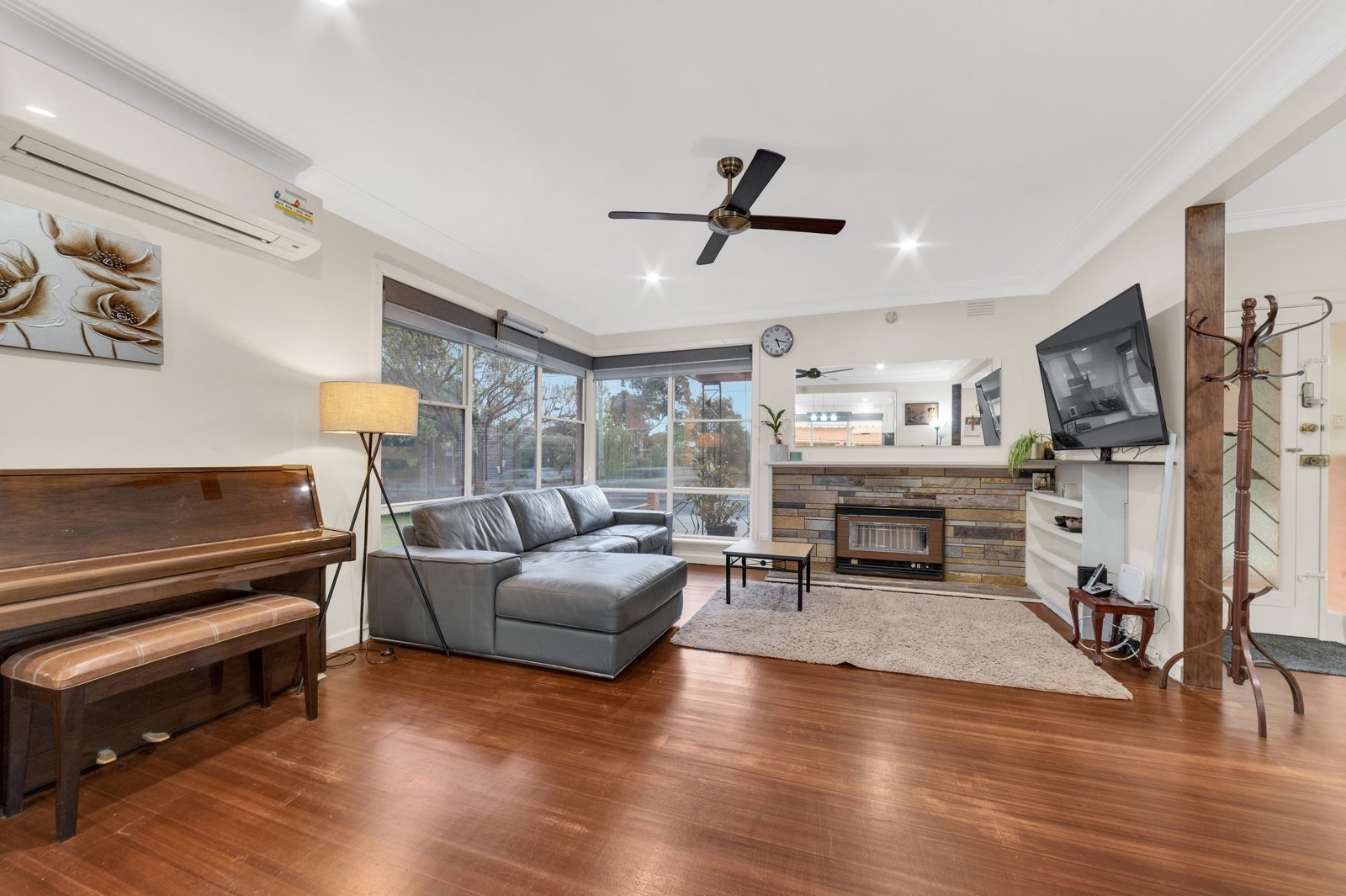 Real Estate and Property in 328 Middleborough Road, Blackburn, VIC