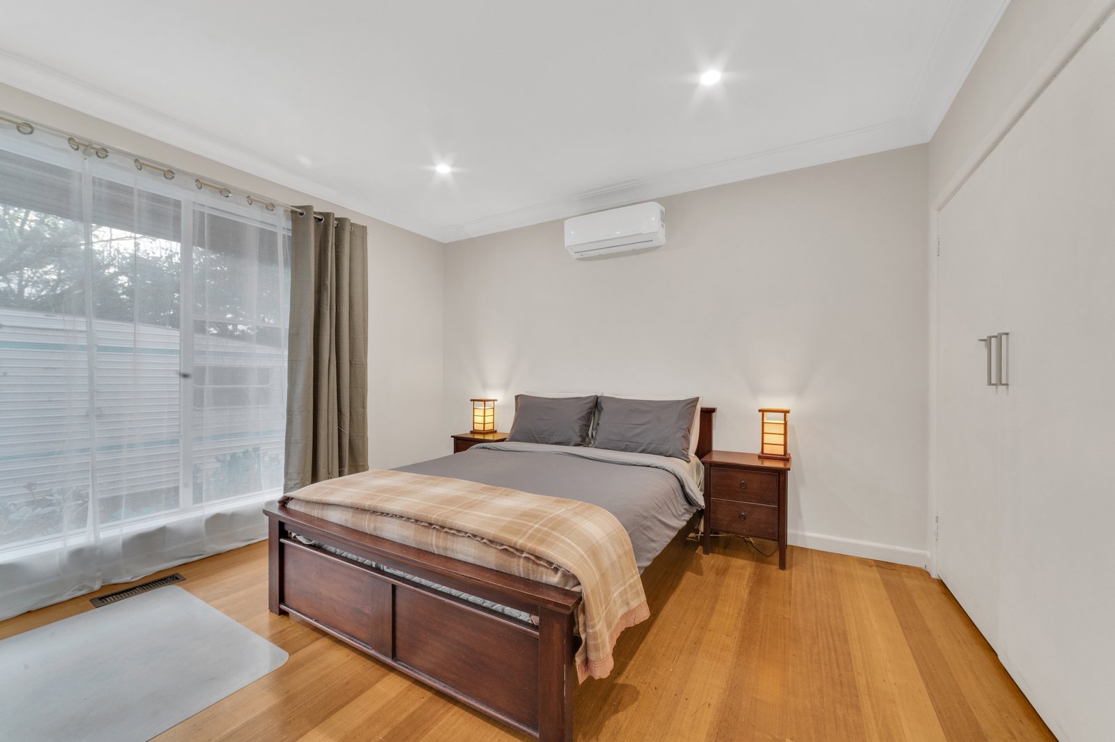 Real Estate and Property in 328 Middleborough Road, Blackburn, VIC