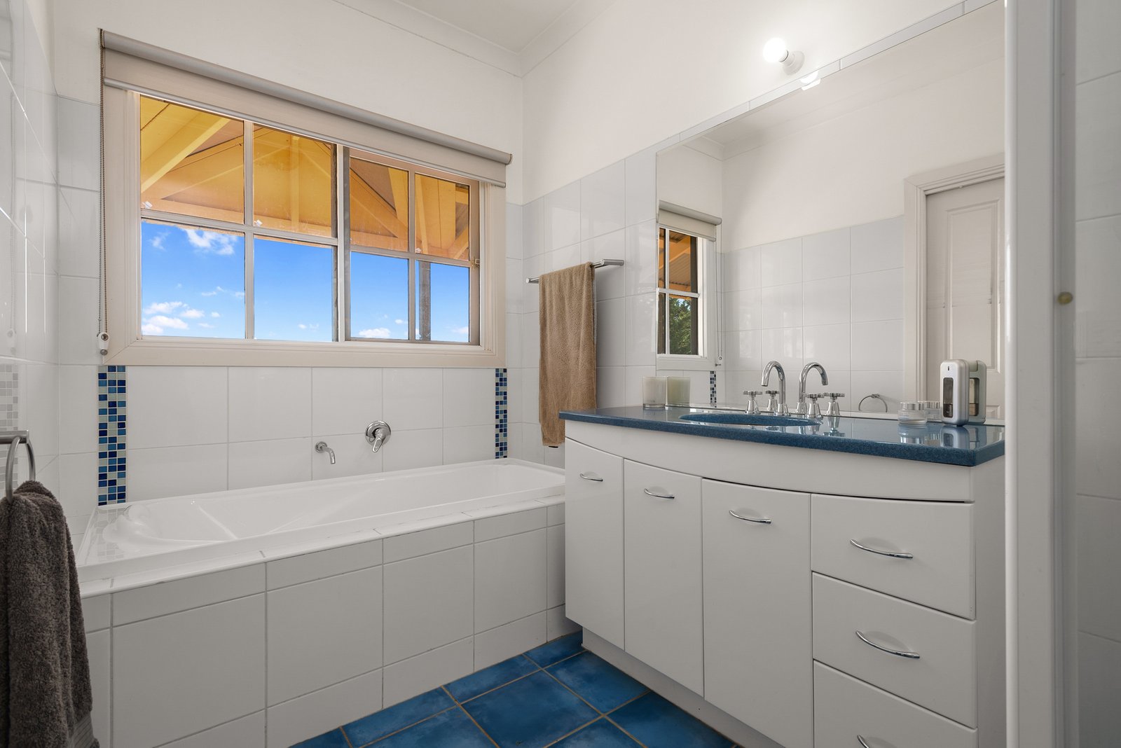 Real Estate and Property in 328 Portingales Lane, Romsey, VIC