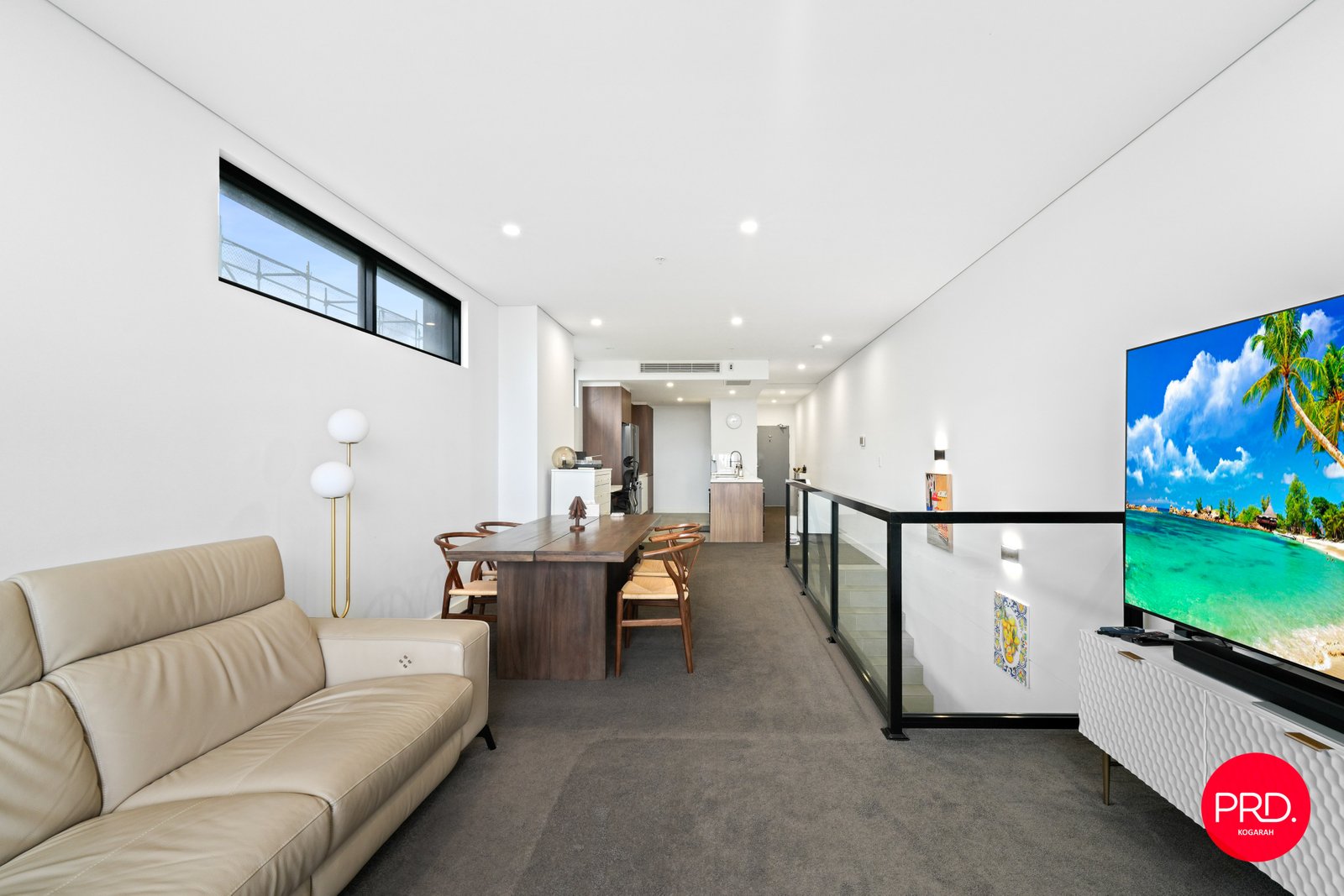 328/93 Regent Street KOGARAH 2