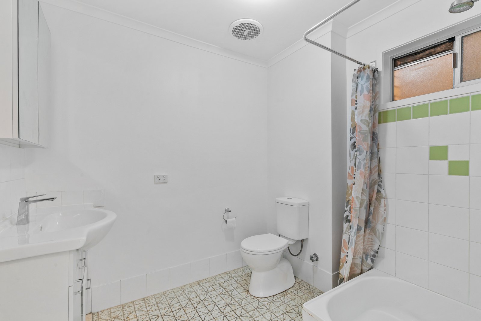 3/29 Coolangatta Road COOLANGATTA 6