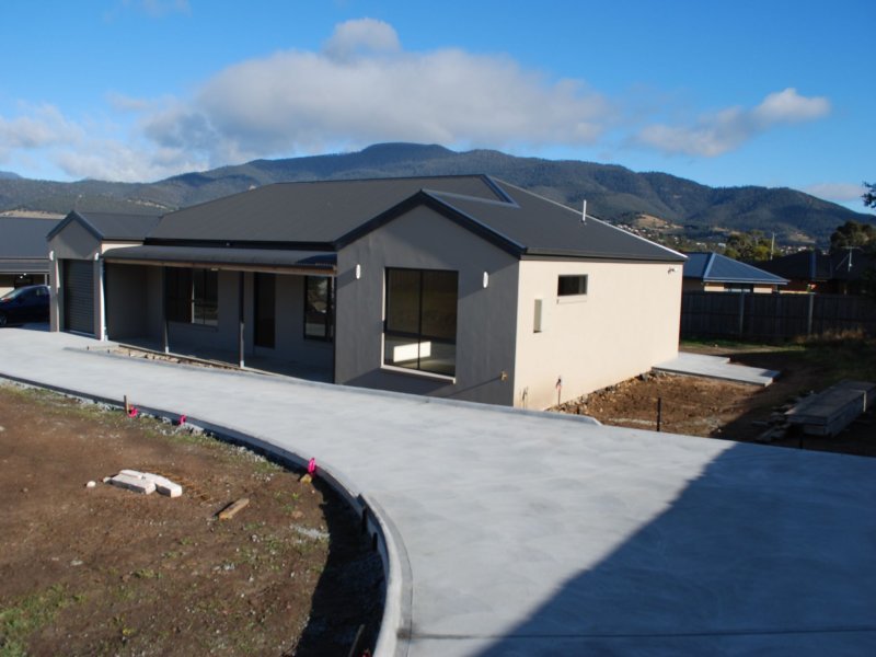 3/29 Henty Close OLD BEACH 1