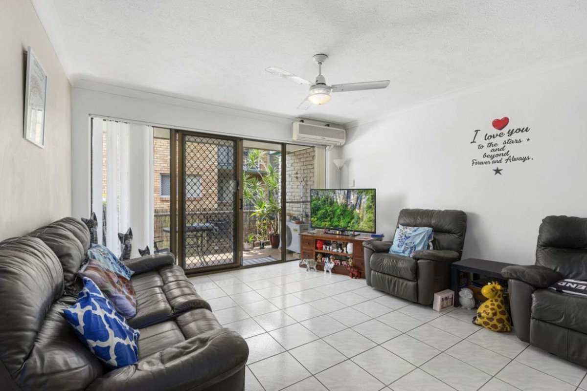 3/29 Imperial Parade Labrador 3