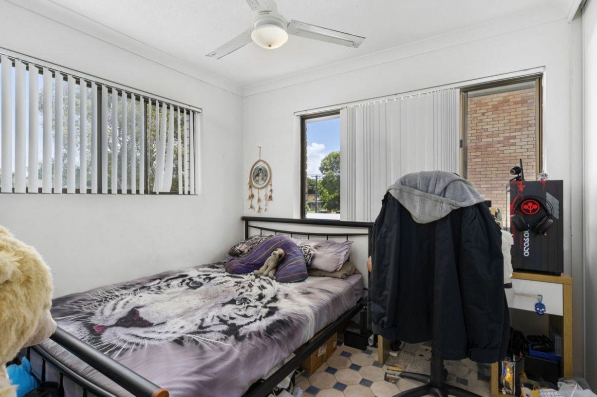 3/29 Imperial Parade Labrador 7