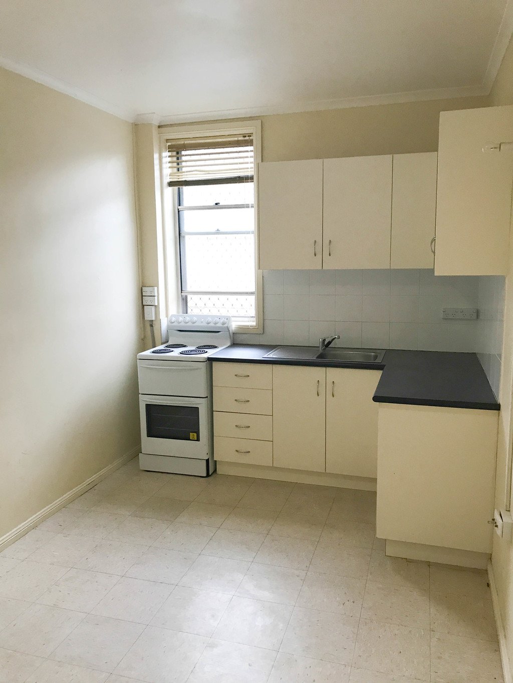 3/29 Mary Street NORTH WAGGA WAGGA 4