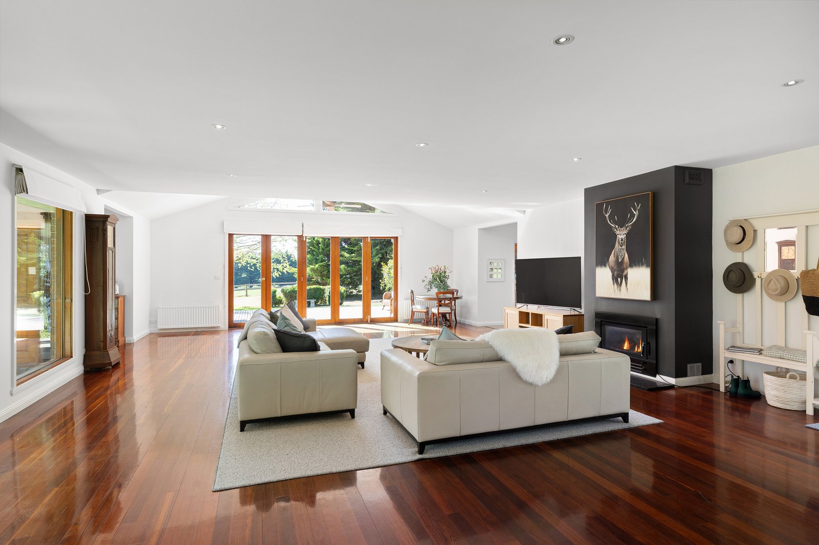 Real Estate and Property in 329 Portingales Lane, Romsey, VIC