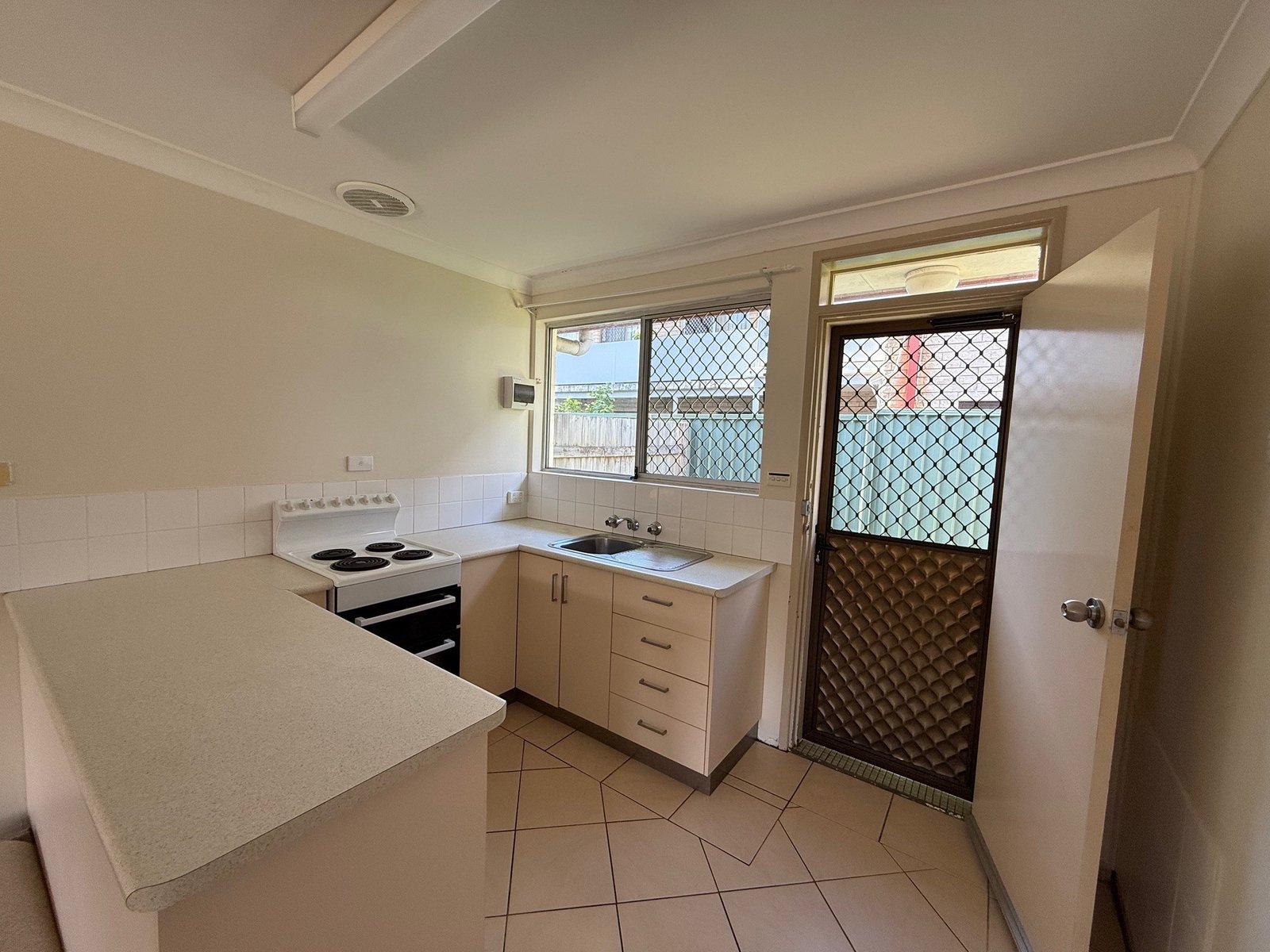 3/29 San Francisco Avenue COFFS HARBOUR 1