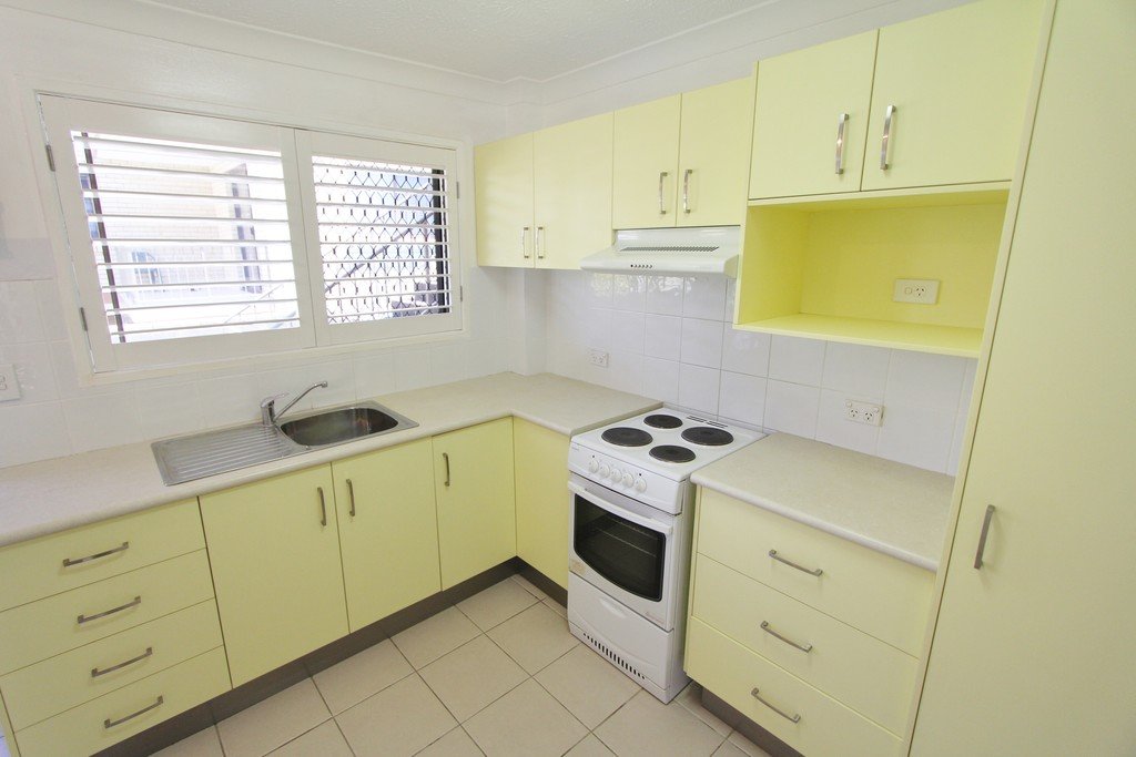 3/29 White Street SOUTHPORT 4