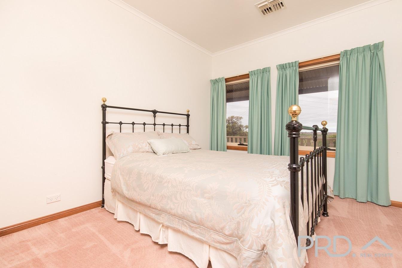 329 Woomera Avenue RED CLIFFS 16