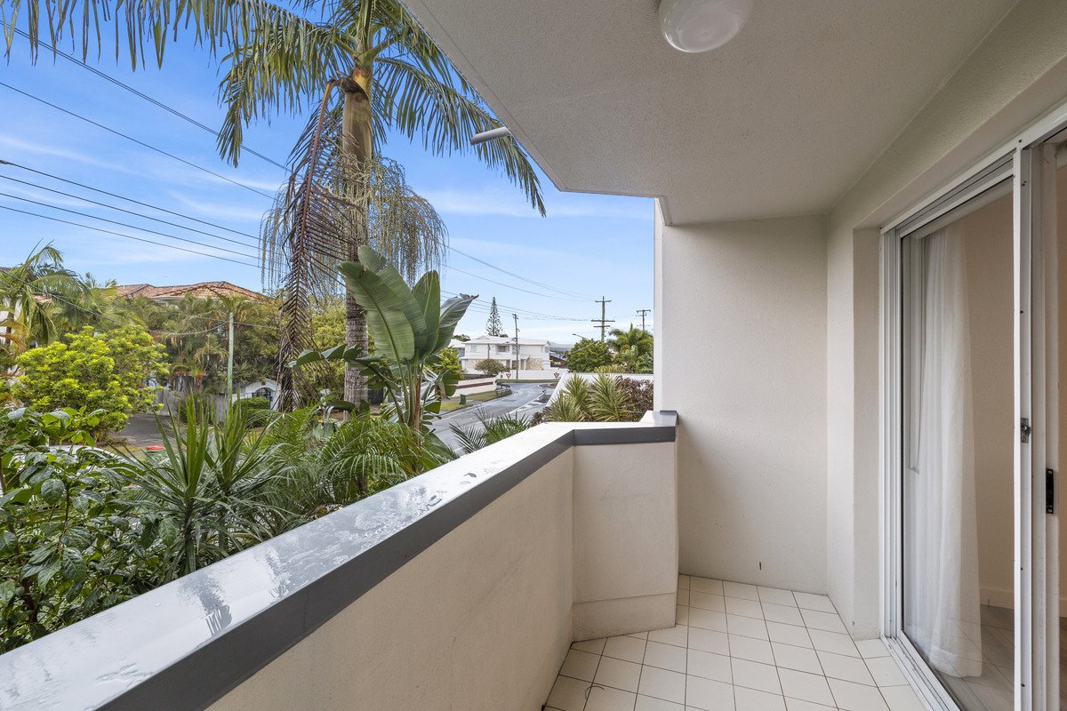3/29a Burleigh Street Burleigh Heads 9