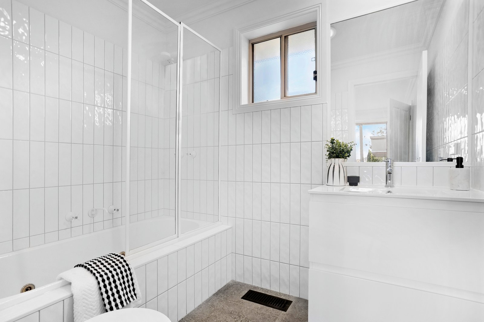 Real Estate and Property in 32a Bellevue Avenue, Doncaster East, VIC