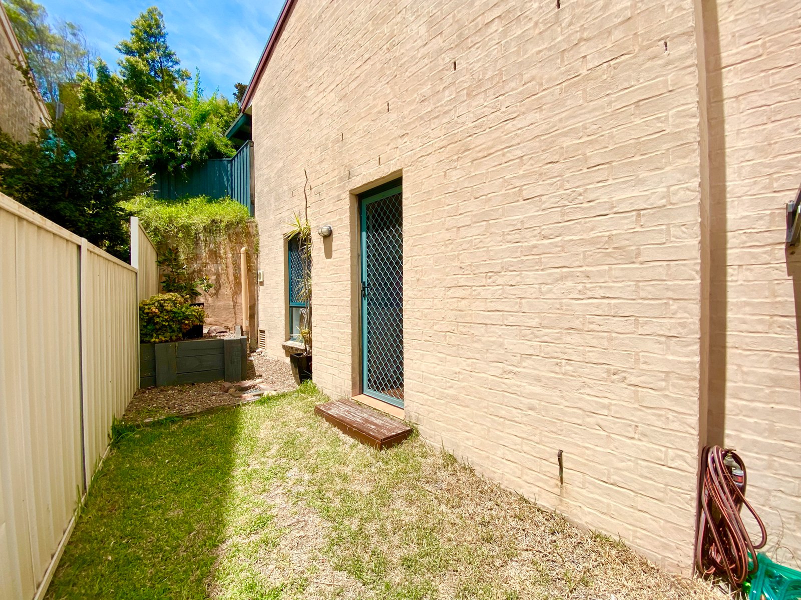3/2a Bellmount Close ANNA BAY 27