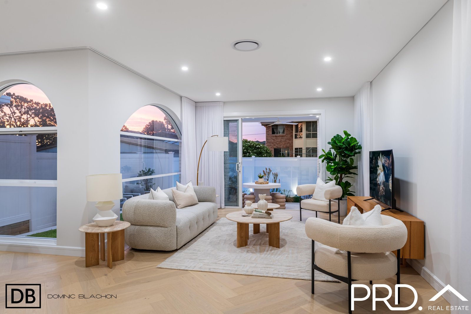 32a Kathleen Parade PICNIC POINT 9