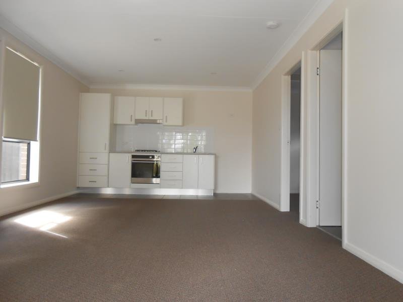 32a Leonora Crescent TAMWORTH 1