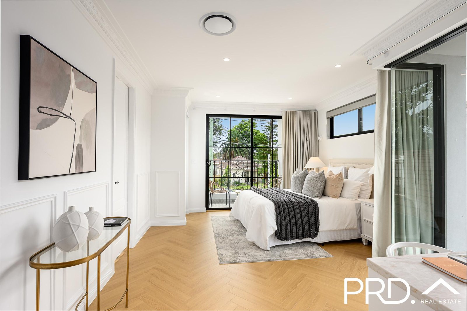 32a Monie Avenue EAST HILLS 9