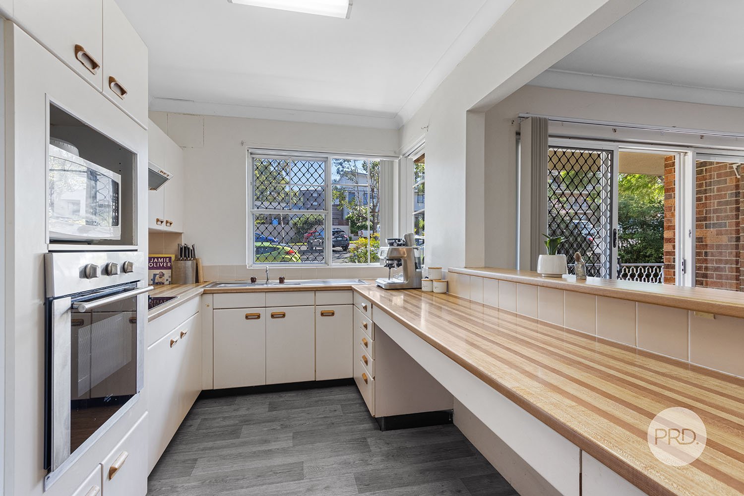 3/2A Oatley Avenue OATLEY 4