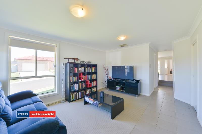 32a Orley Drive TAMWORTH 3