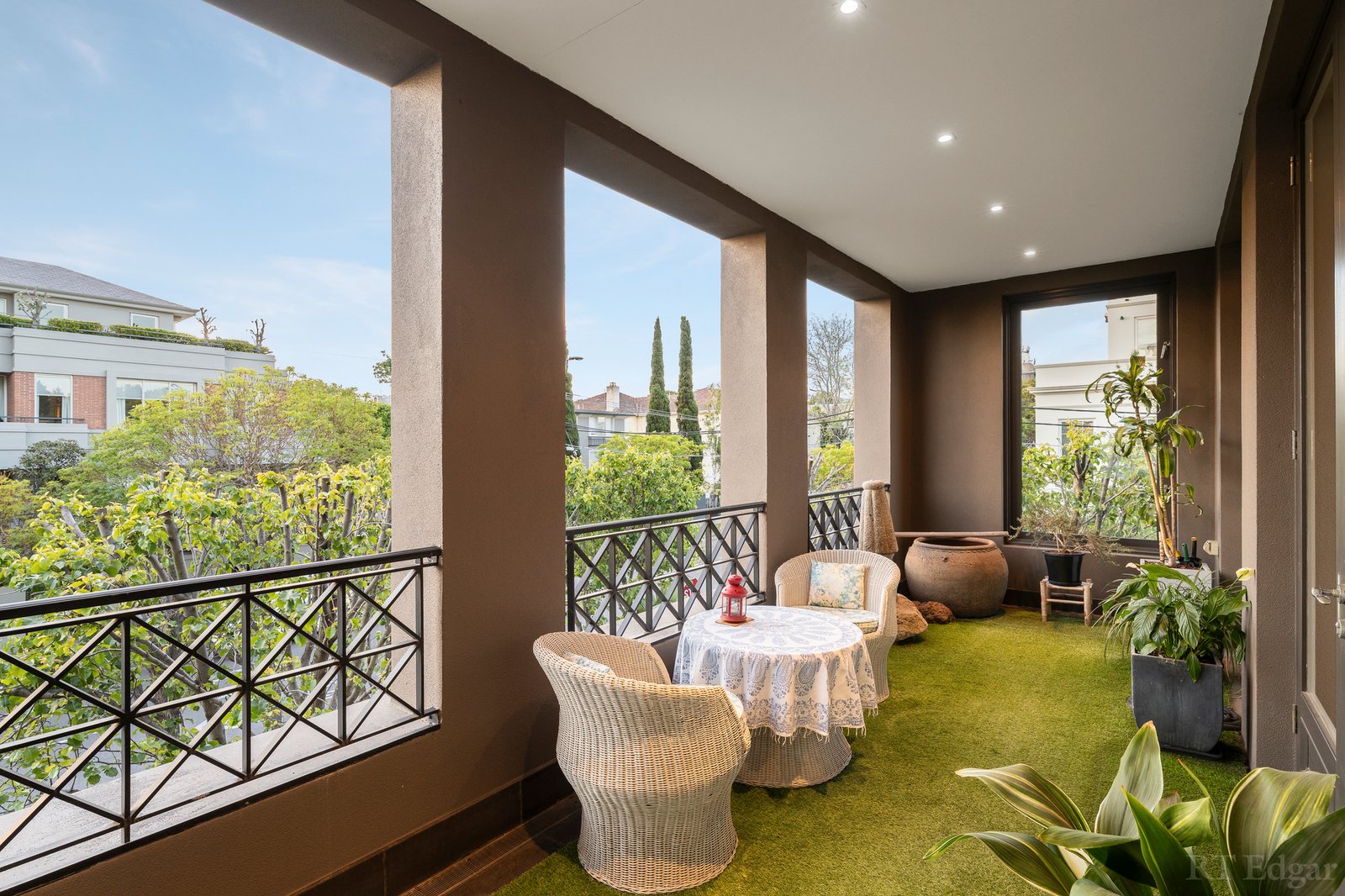 Real Estate and Property in 3/2A Ormsby Grove, Toorak, VIC