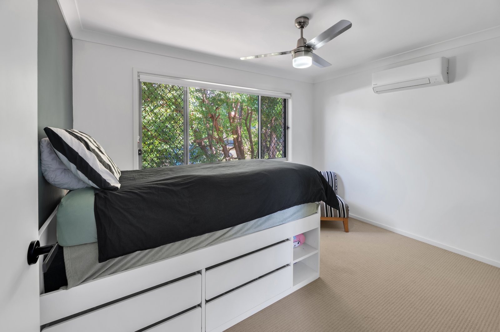 32a Pilliga Street SOUTHPORT 18