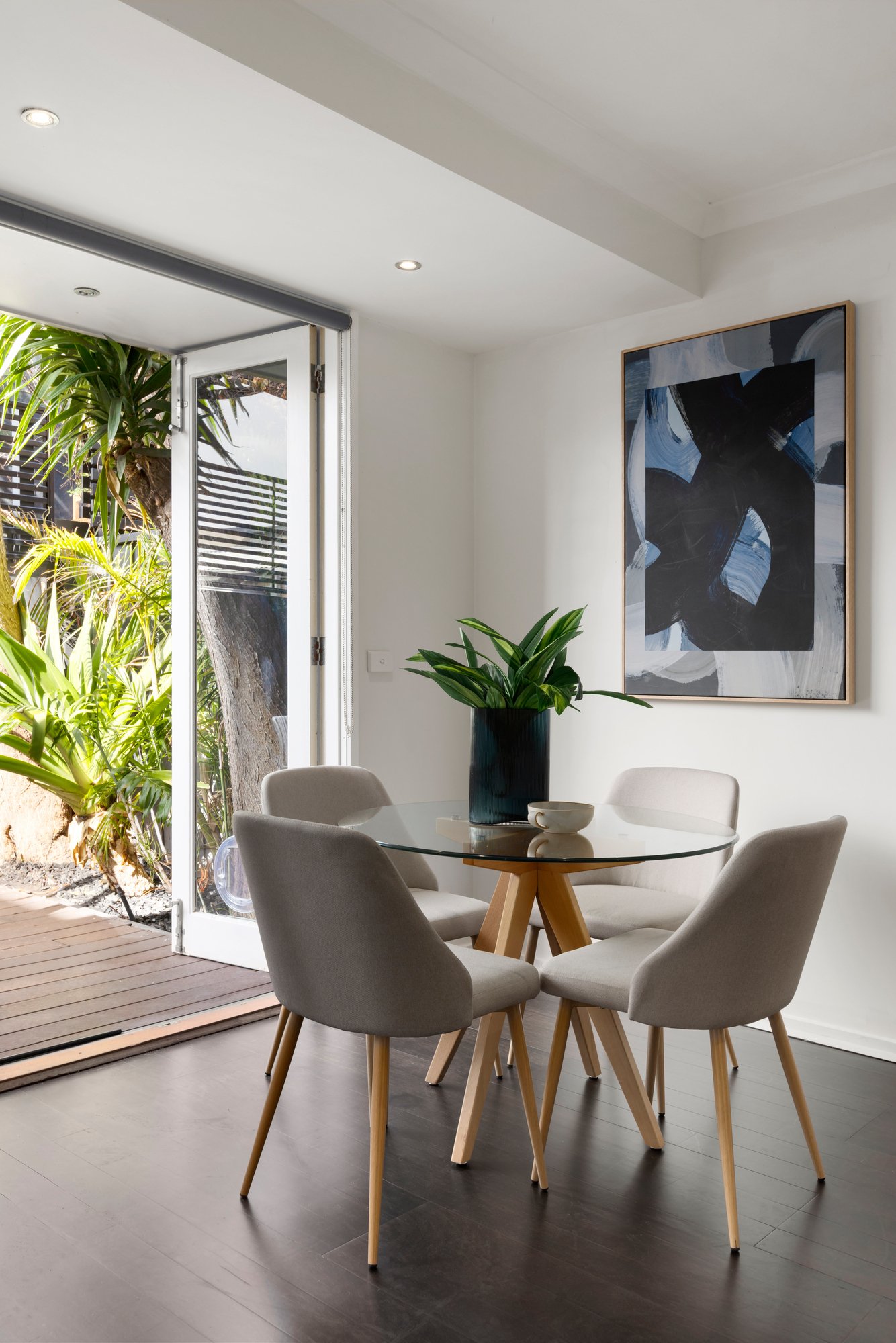 Gallery: 3/2A Vautier Street