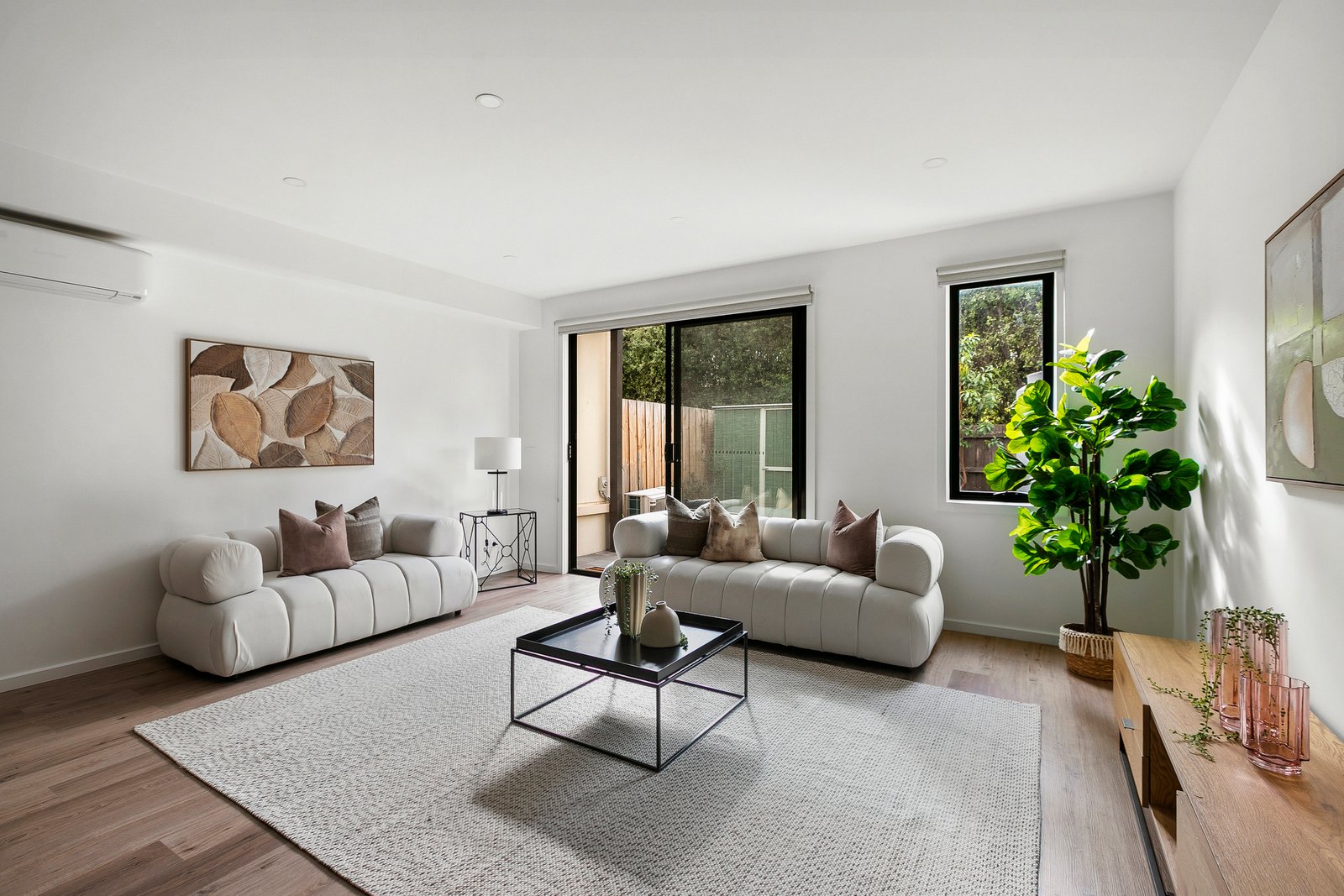 Gallery: 32B Wellington Street