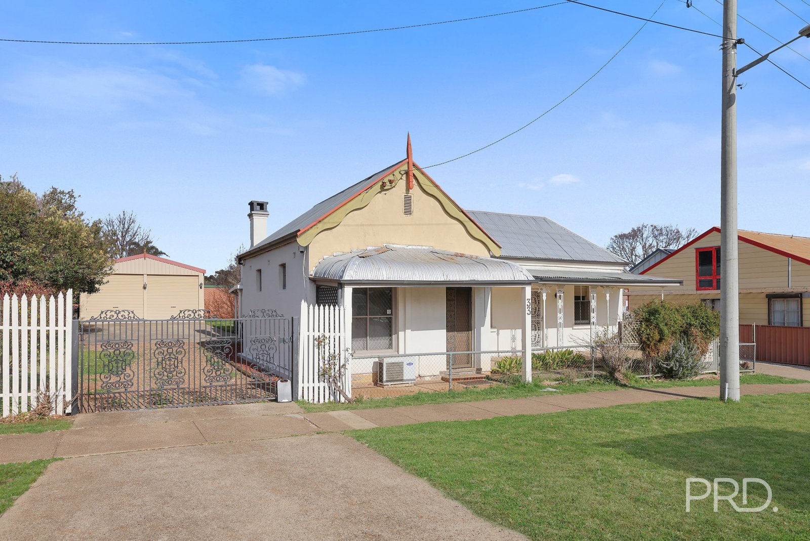 33-35 Bourke Street EAST TAMWORTH 1
