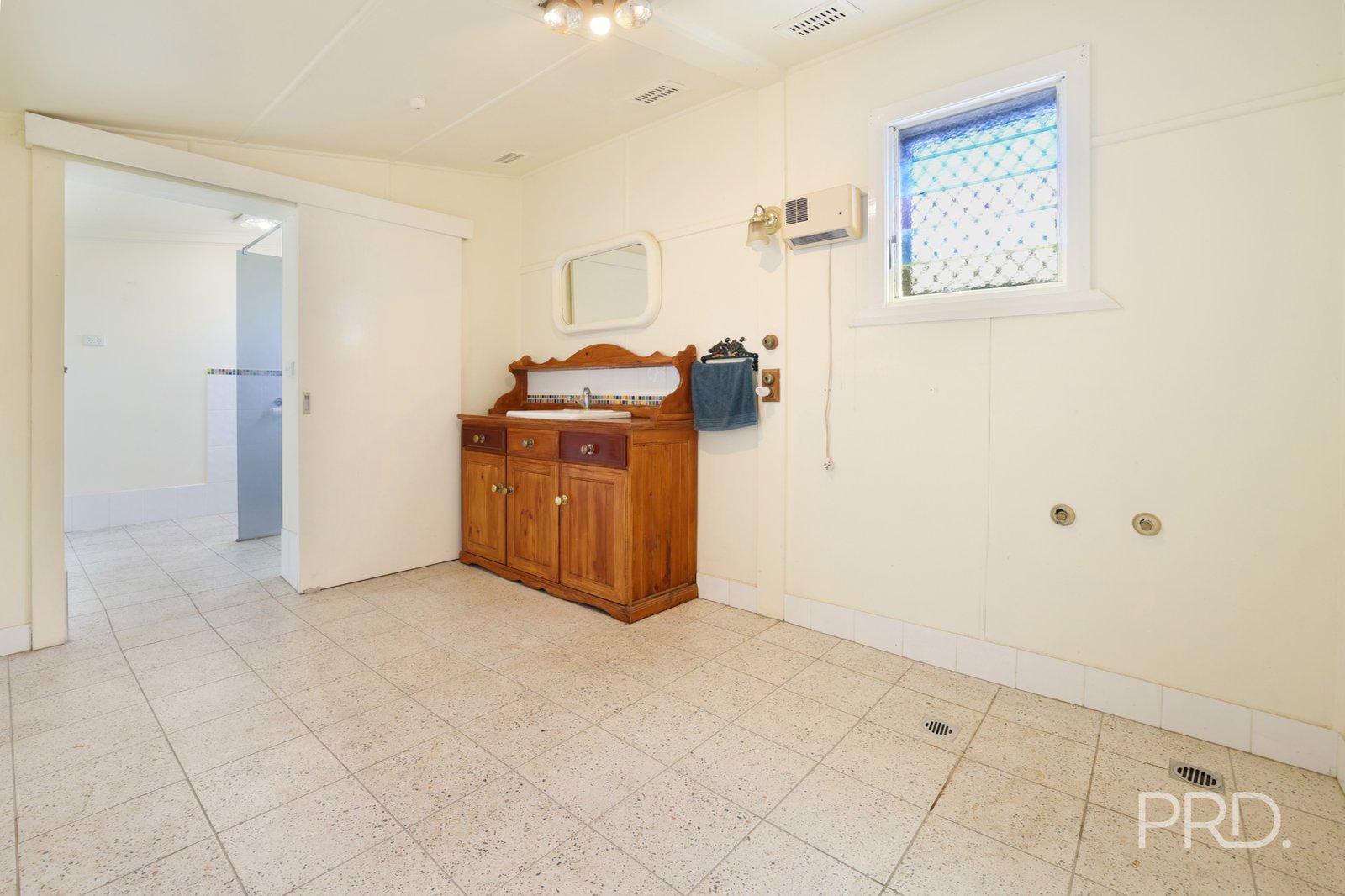 33-35 Bourke Street EAST TAMWORTH 12