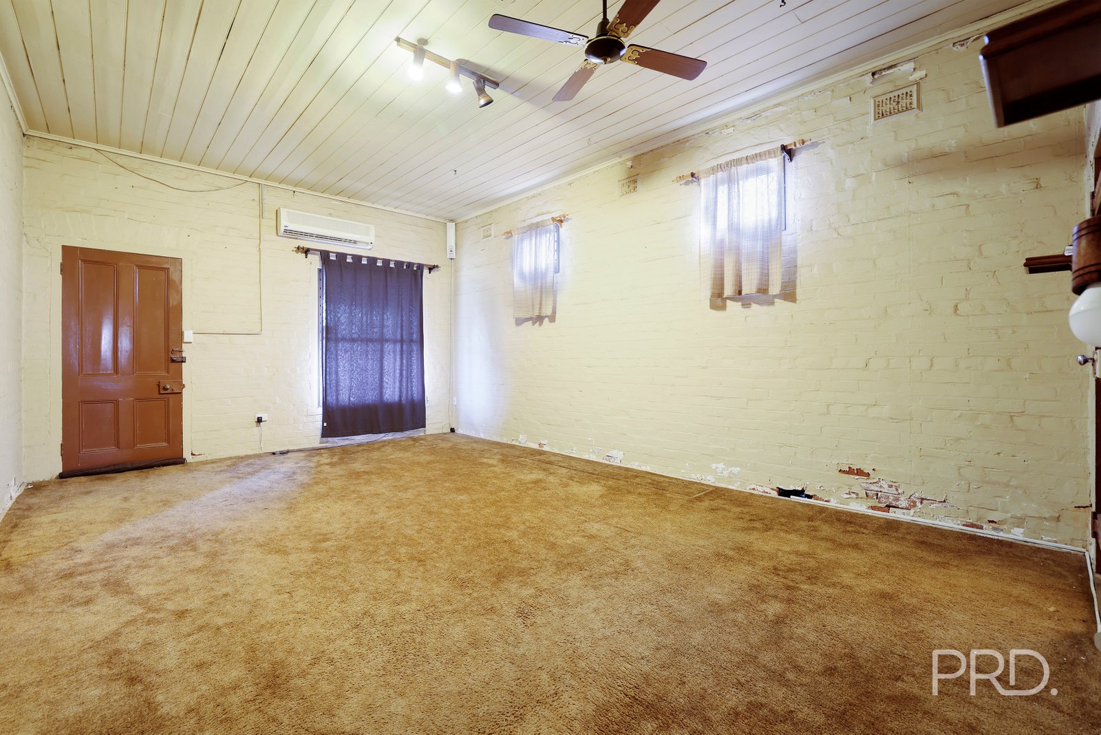 33-35 Bourke Street EAST TAMWORTH 19