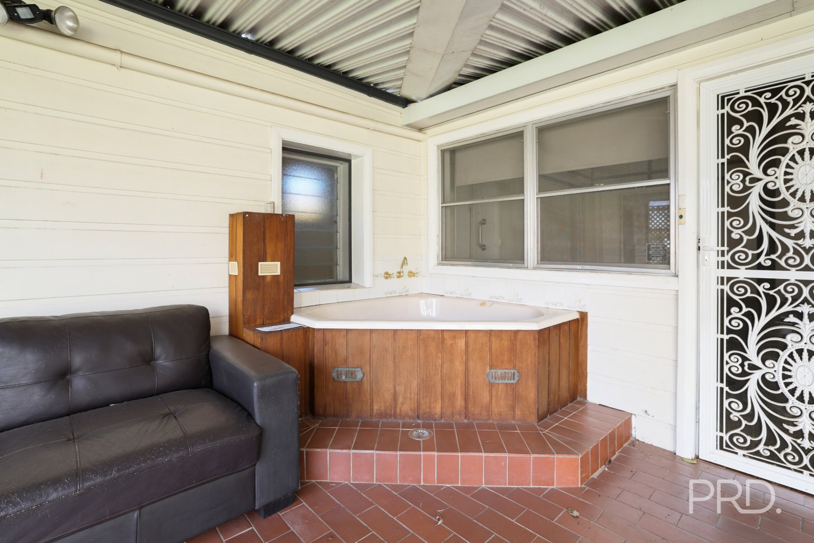 33-35 Bourke Street EAST TAMWORTH 22