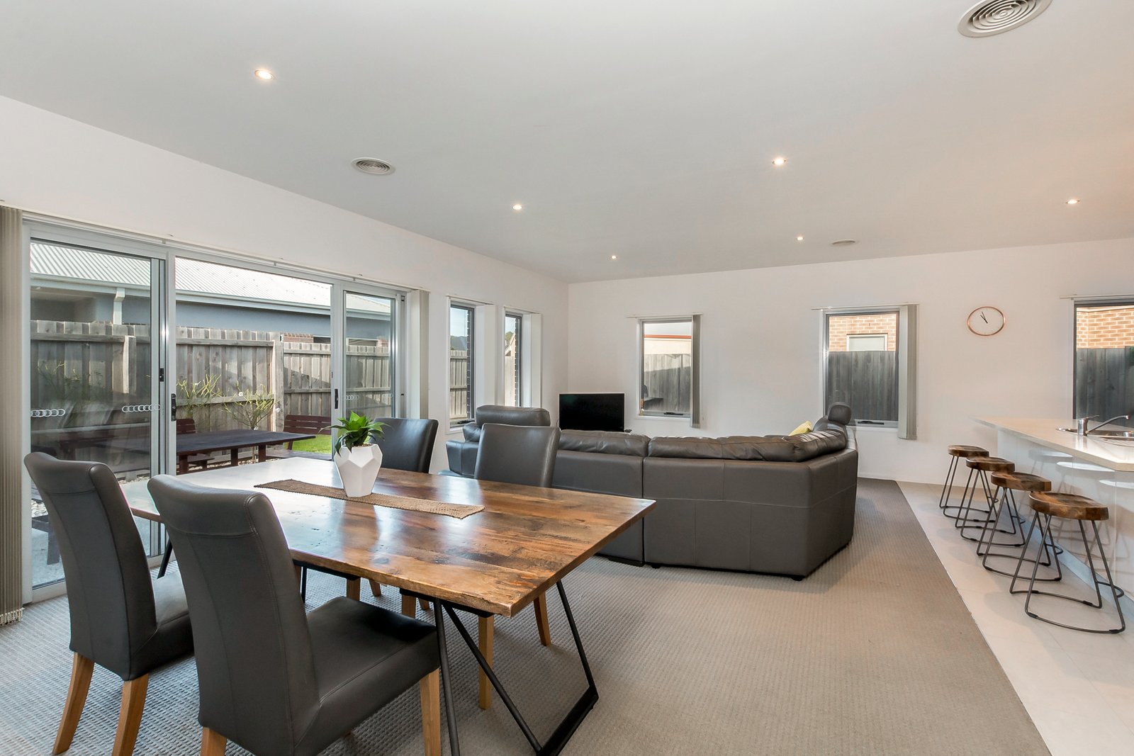 Gallery: 3/3-5 Lomond Terrace